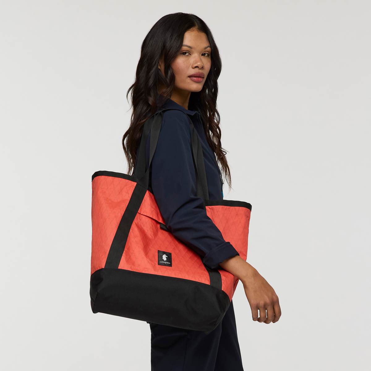 Contiguo 22L Tote - Image 14