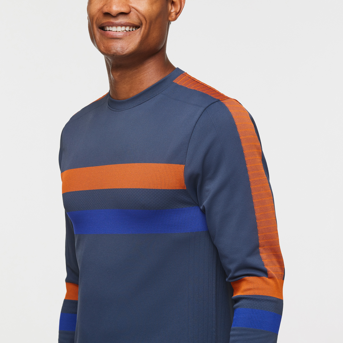 Debajo Seamless Baselayer Crew - Men's - Image 5