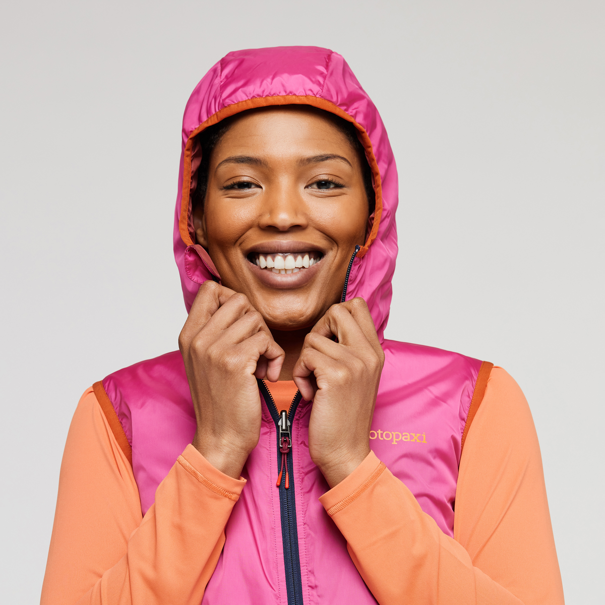 Teca Cálido Reversible Hooded Vest - Women's - Image 25